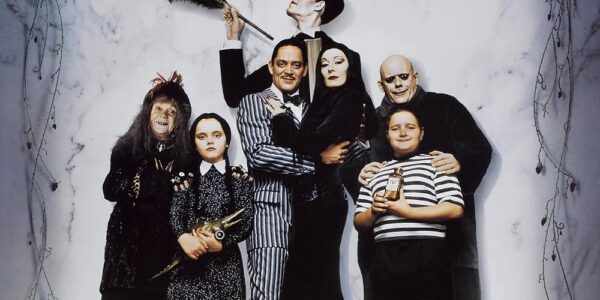 Inside All Morticia Addams Family Costumes: Is it look similar to original comic?